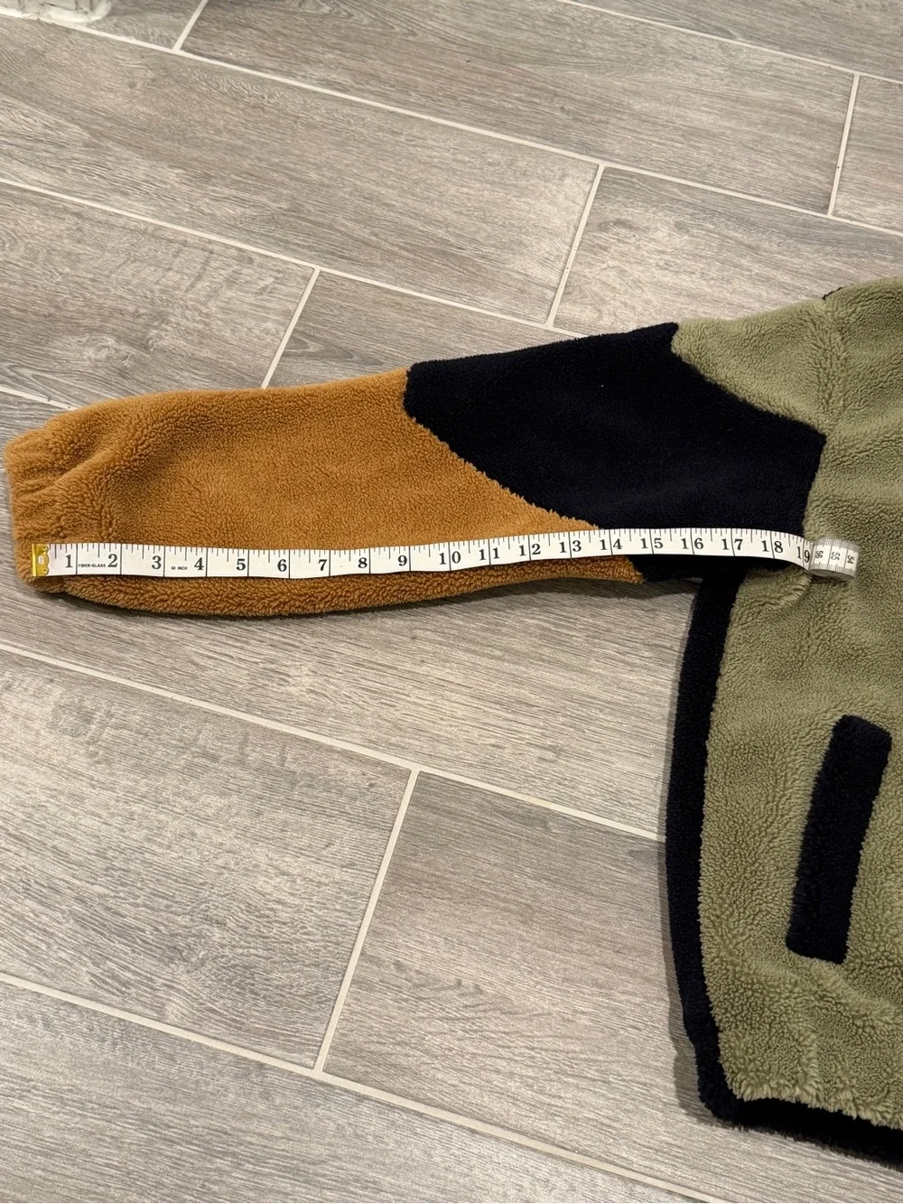 NWT! Zara Colorblock Full Zip Fleece Jacket. Size Women’s Small/Kids Age 13/14.